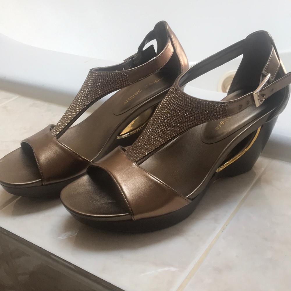 Women’s shoe